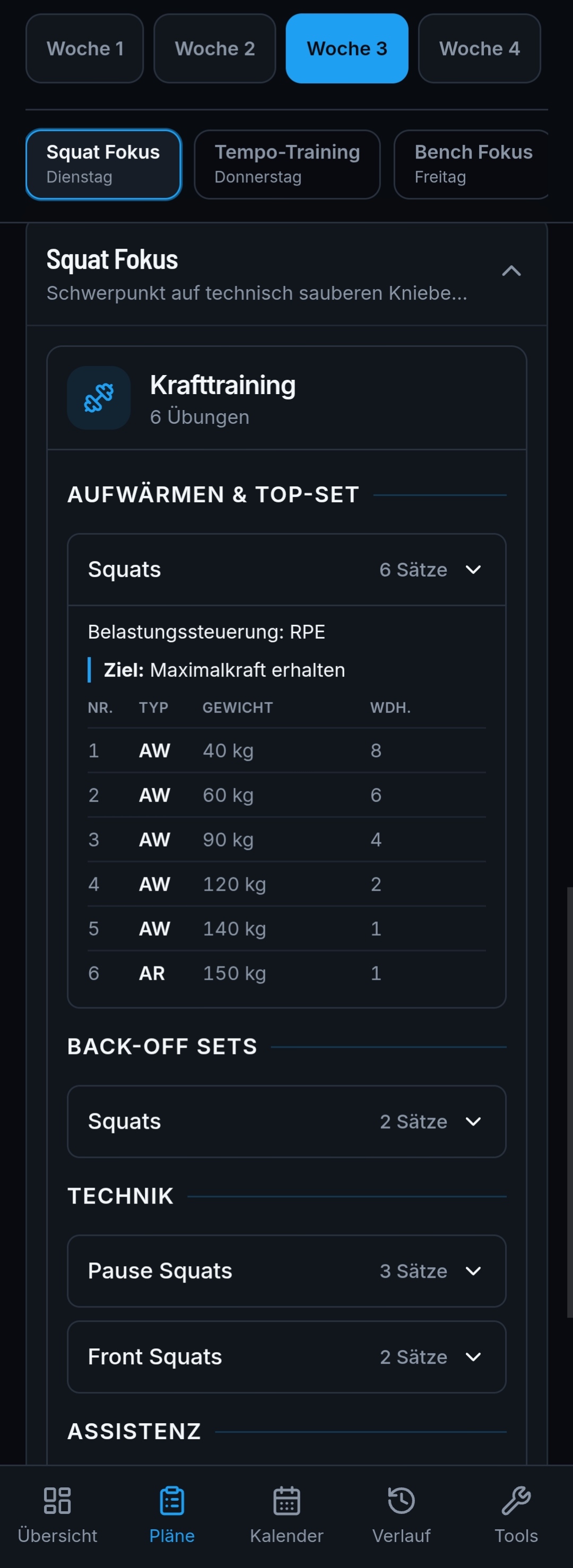 Kniebeugen im Trainingsplan mit Aufwärmsätzen, Arbeitssatz und Belastungsvorgabe